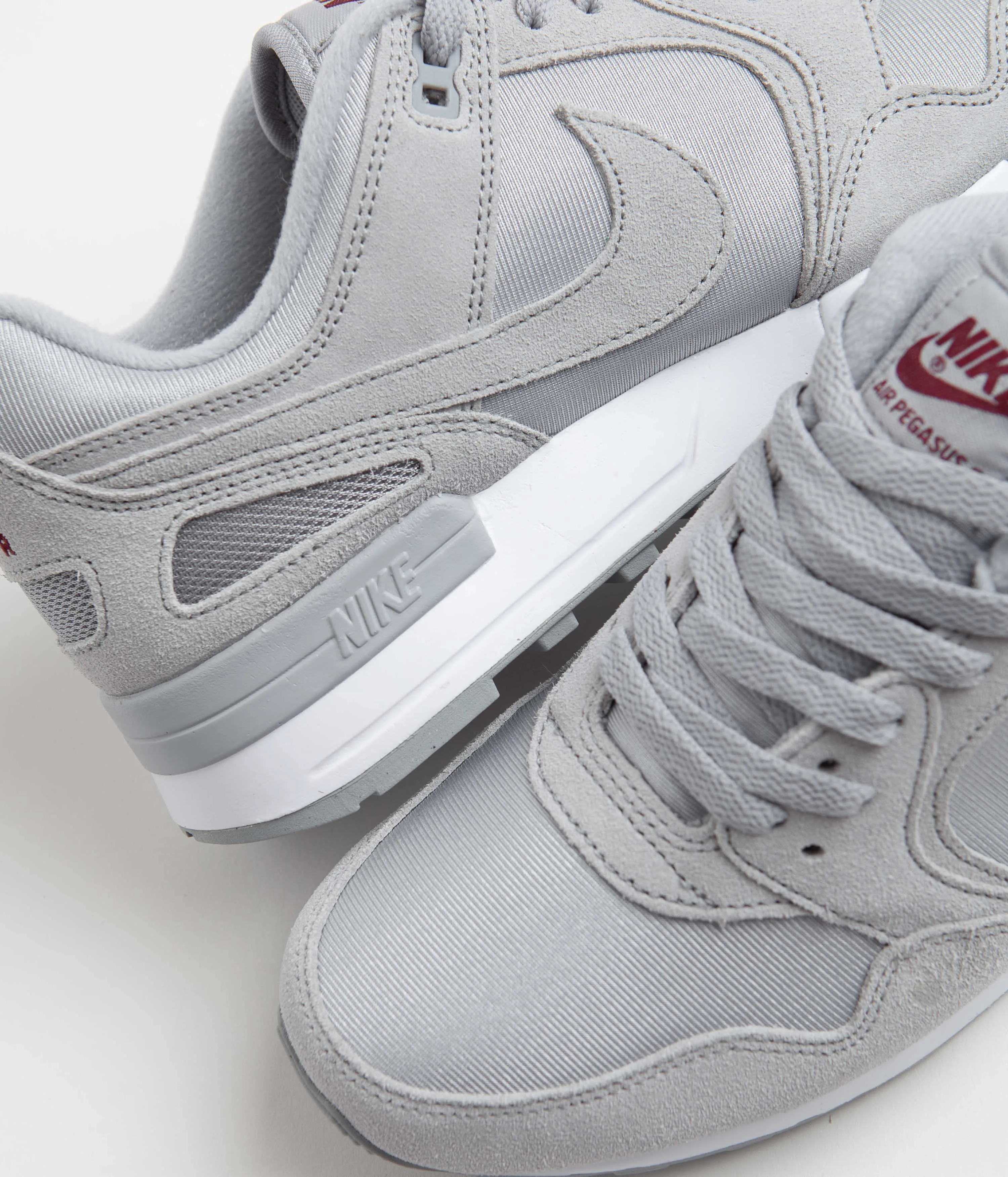 Nike Air Pegasus 89 Shoes - Wolf Grey / Wolf Grey - Team Red - White